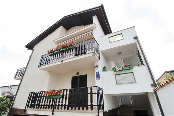 Apartment A1, for 6 persons