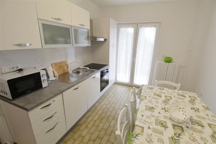 Apartment A1, for 6 persons