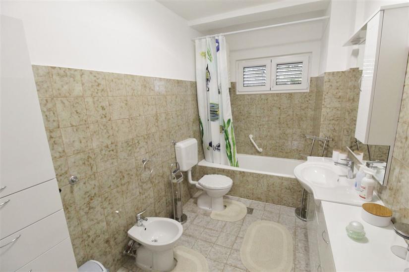 Apartment A1, for 6 persons