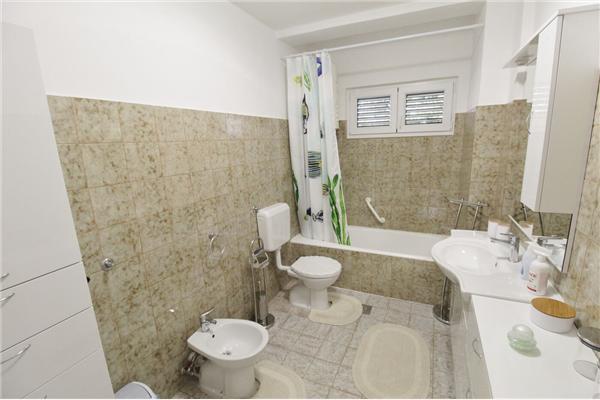 Apartment A1, for 6 persons