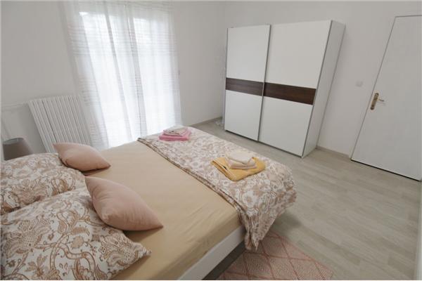 Apartment A1, for 6 persons