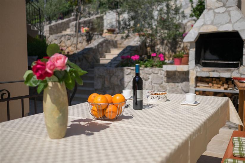 Apartments Skomeršić