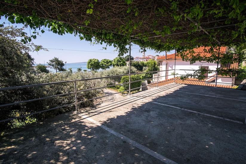 Apartments Skomeršić