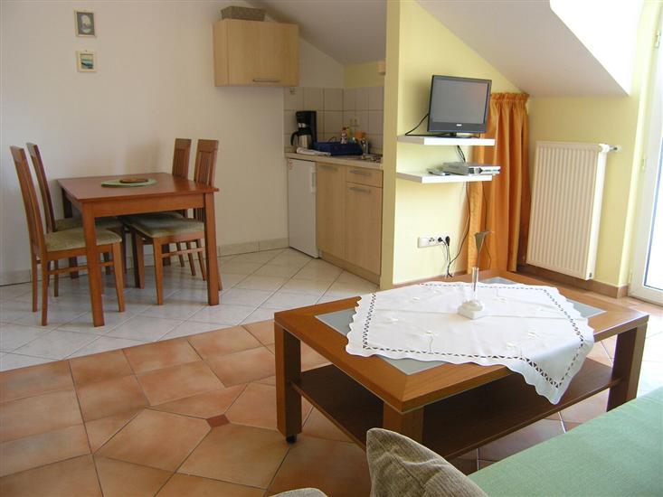 Apartment A4, for 3 persons