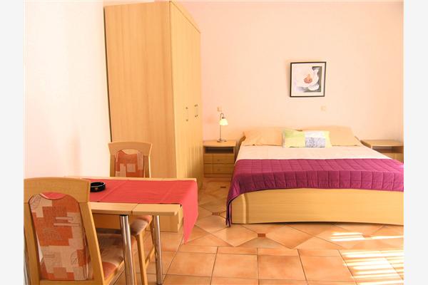 Apartment A5, for 2 persons