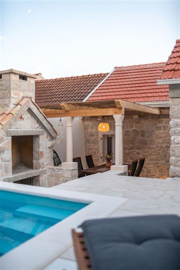 House House of Memories