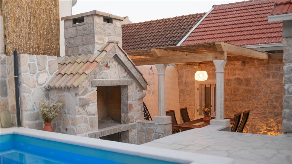 House House of Memories