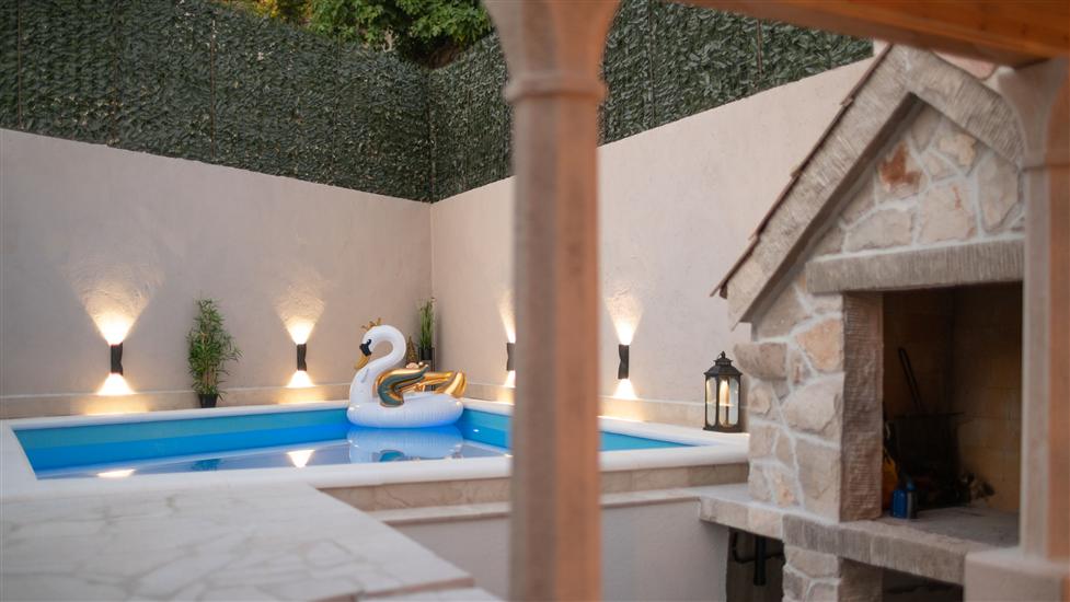 House House of Memories