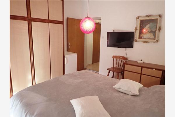 Room S1, for 2 persons