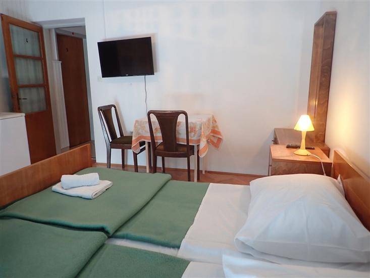 Room S2, for 2 persons