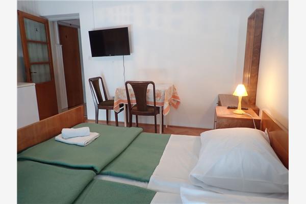 Room S2, for 2 persons