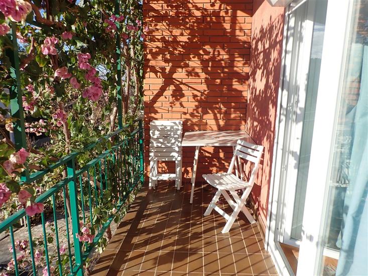 Room S2, for 2 persons