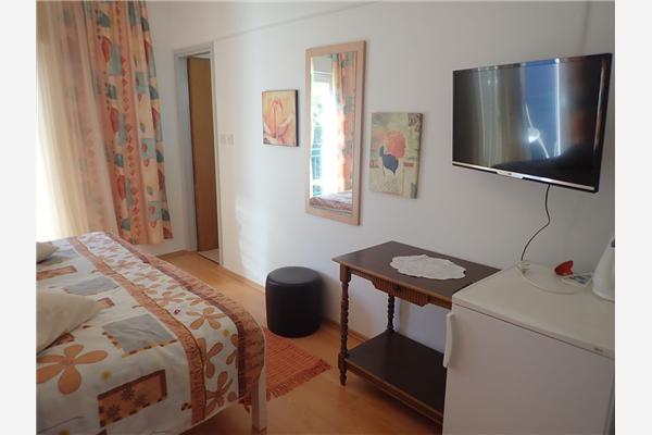Room S2, for 2 persons