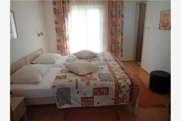 Room S2, for 2 persons