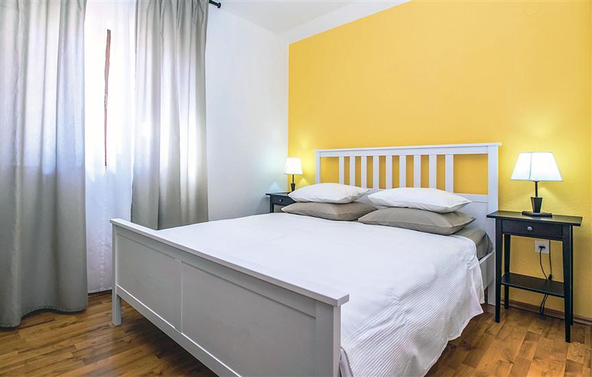 House K1, for 12 persons