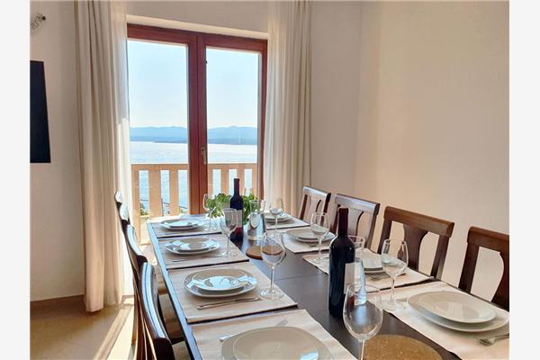 House K1, for 12 persons