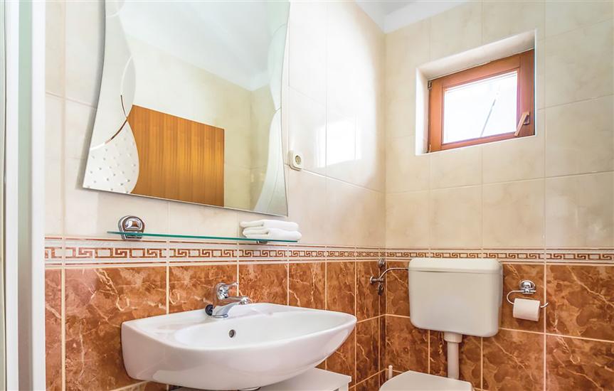 House K1, for 12 persons