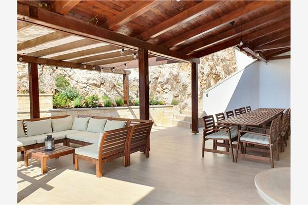 House K1, for 12 persons