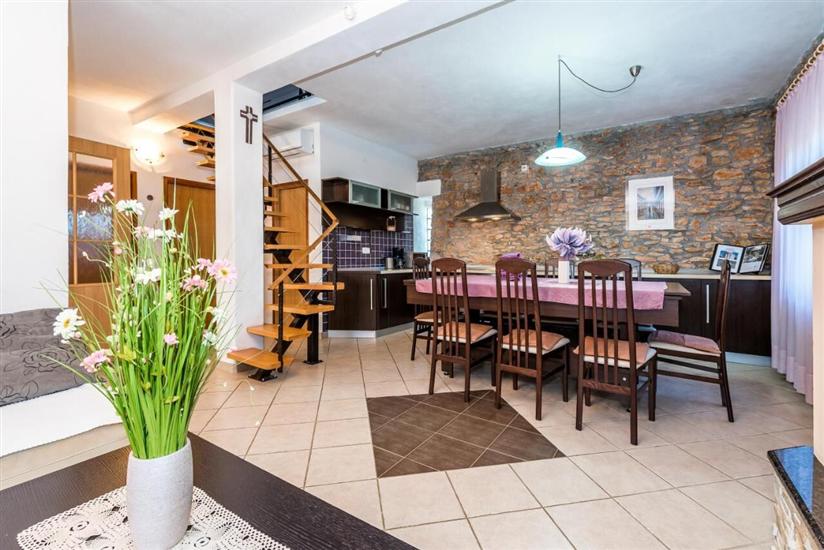 House K1, for 8 persons