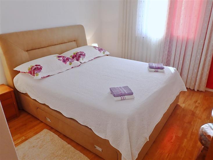 Apartment A2, for 6 persons