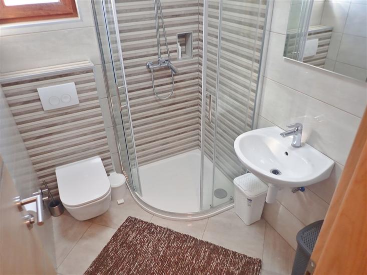 Apartment A2, for 6 persons