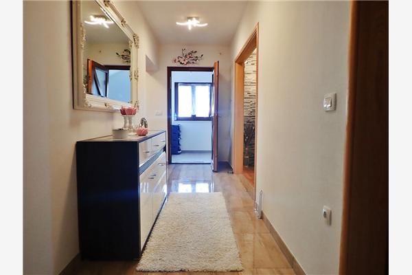 Apartment A2, for 6 persons