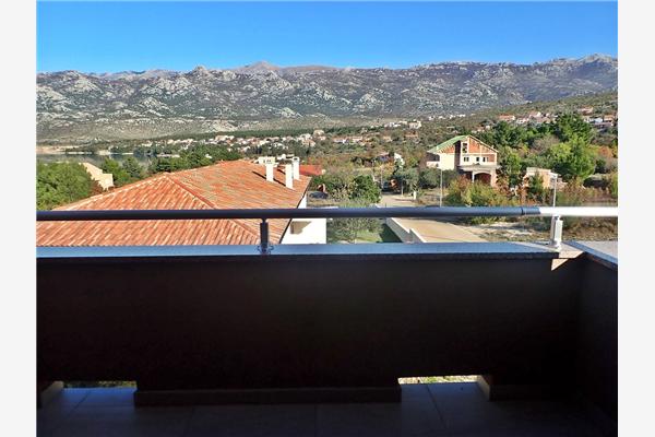 Apartment A2, for 6 persons