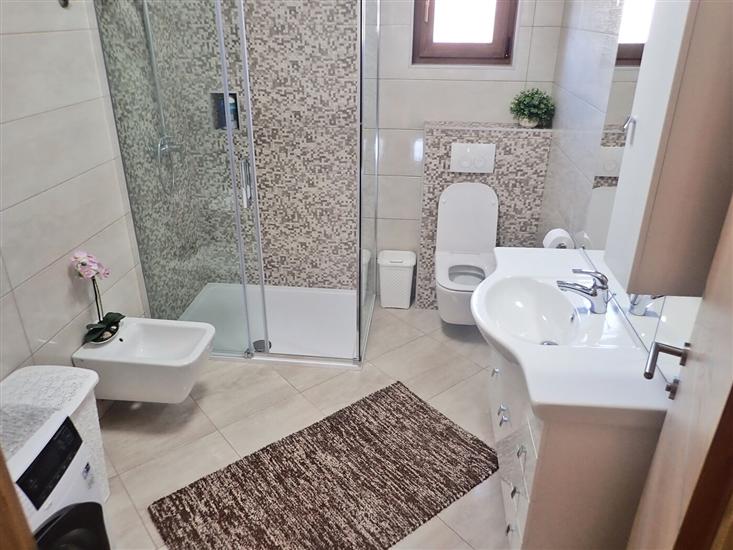 Apartment A2, for 6 persons