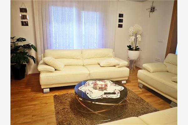 Apartment A2, for 6 persons
