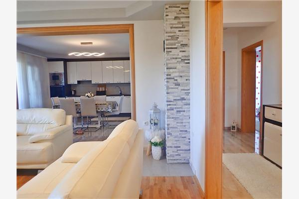 Apartment A2, for 6 persons