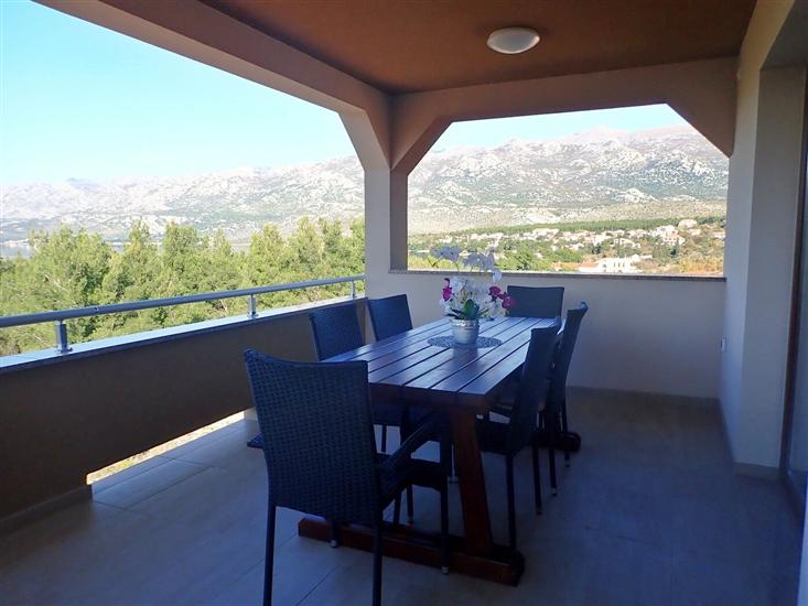 Apartment A2, for 6 persons