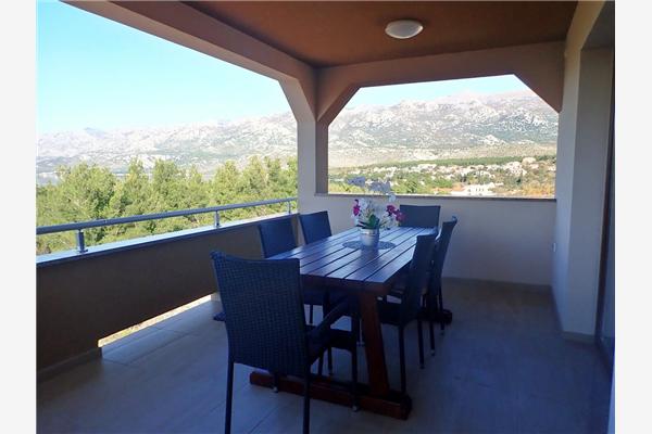 Apartment A2, for 6 persons