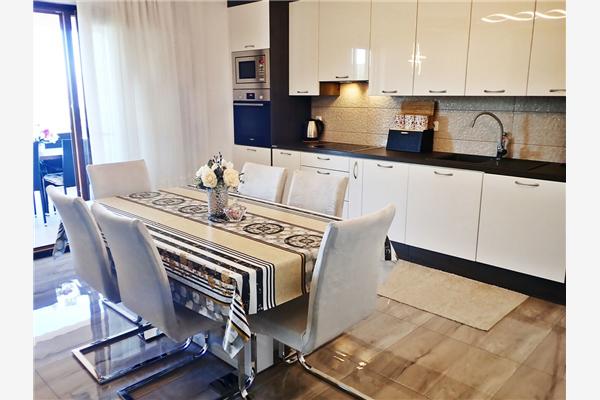 Apartment A2, for 6 persons