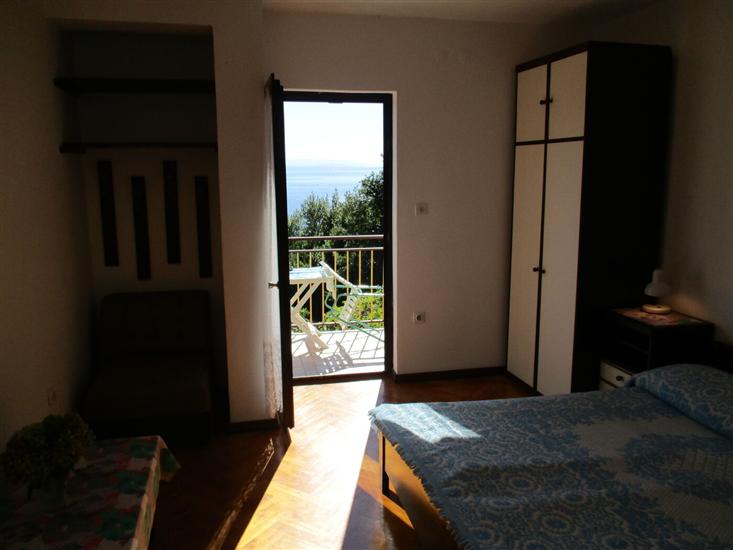 Apartment A2, for 9 persons