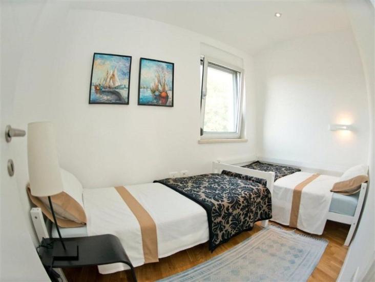 Apartment A1, for 6 persons