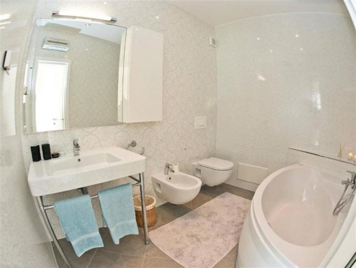 Apartment A1, for 6 persons