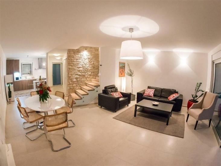 Apartment A2, for 6 persons