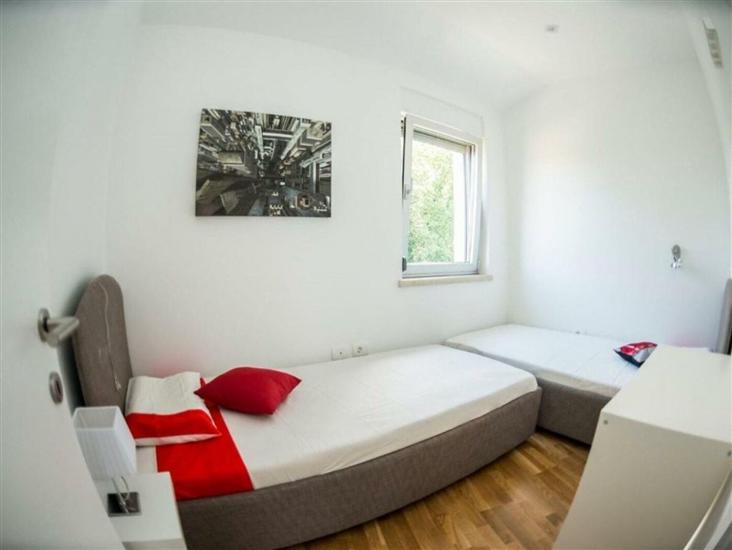 Apartment A2, for 6 persons