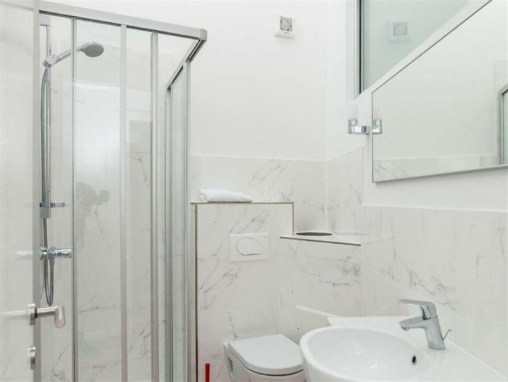 Apartment A2, for 6 persons