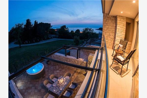 Apartment A2, for 6 persons