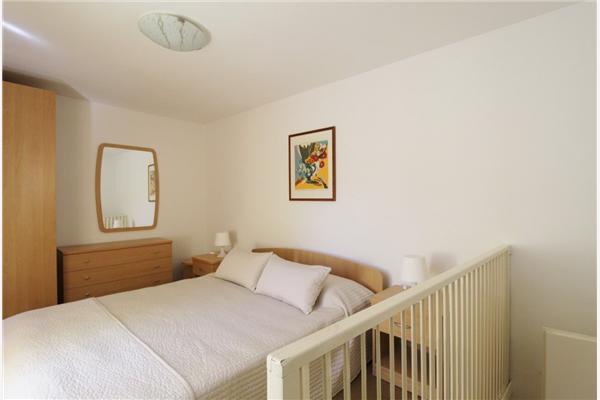 Room S1, for 2 persons