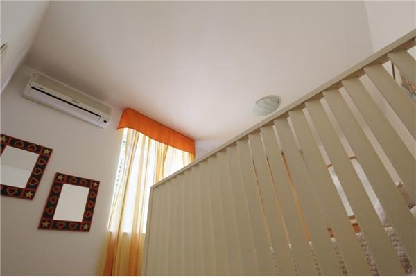 Room S1, for 2 persons