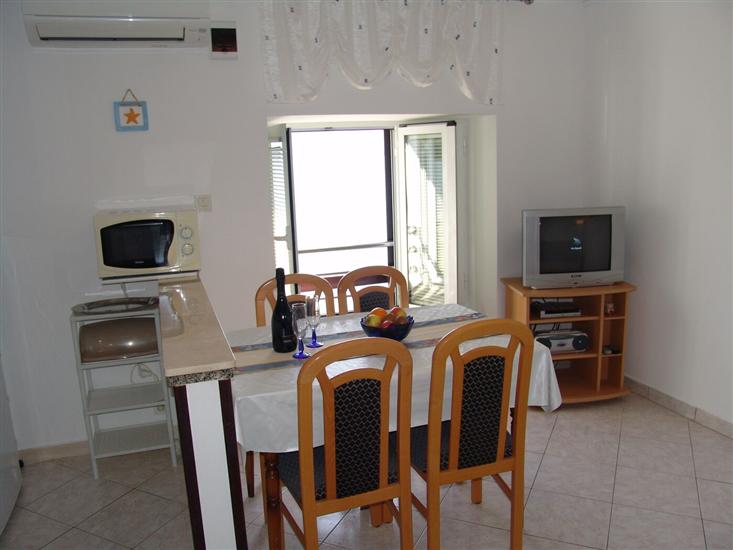 Apartment A3, for 5 persons