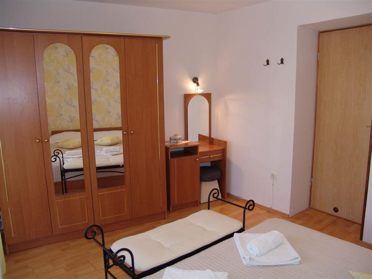Apartment A3, for 5 persons