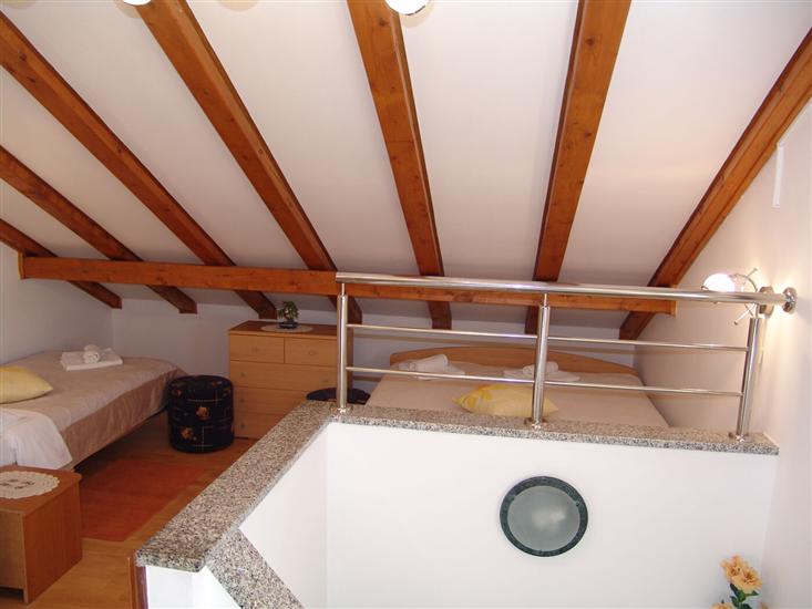 Apartment A3, for 5 persons