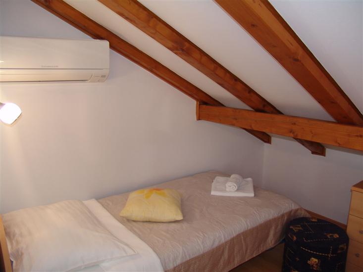 Apartment A3, for 5 persons