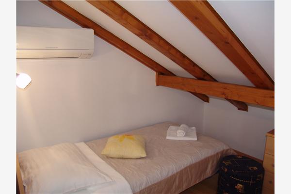 Apartment A3, for 5 persons