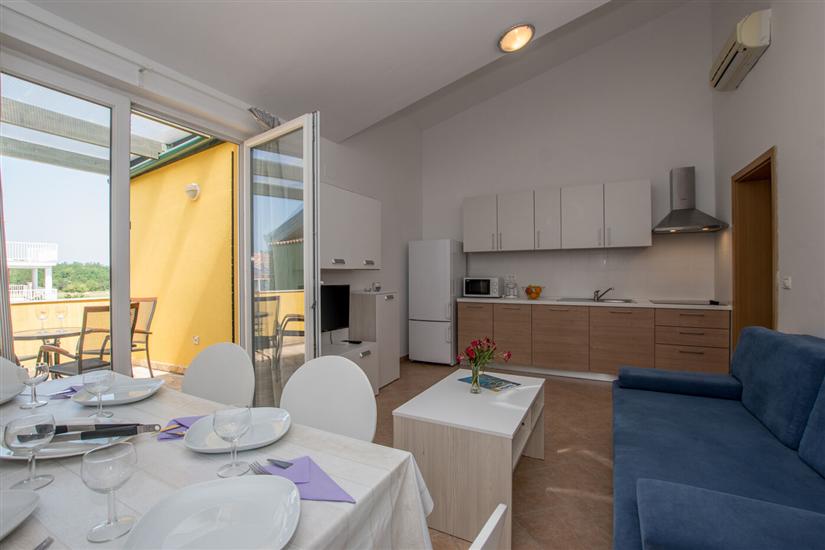 Apartment A2, for 6 persons