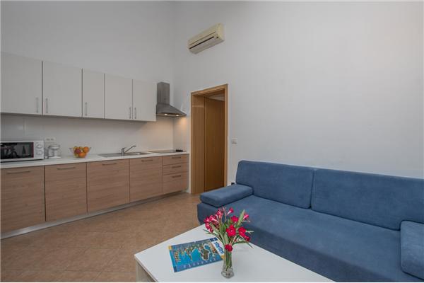 Apartment A2, for 6 persons