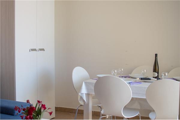 Apartment A2, for 6 persons